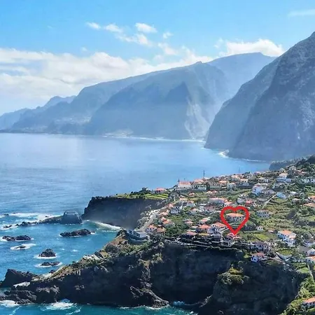 Хостел North Madeira *