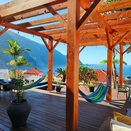 North Madeira Хостел Сейшал