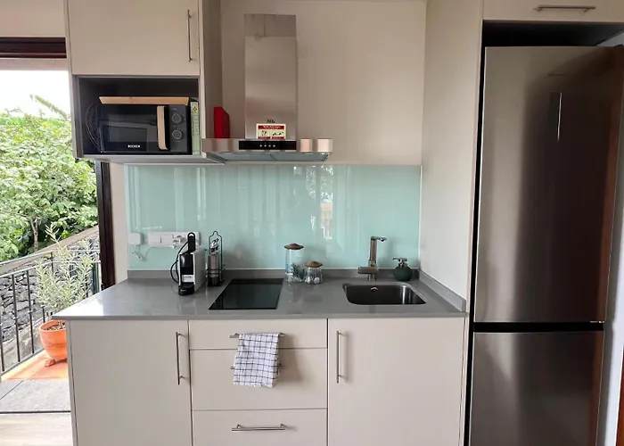 North Madeira Hostel *